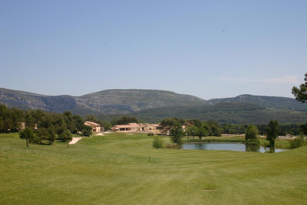 Madame Vacances Résidence Provence Country Club Saumane-de-Vaucluse Camera foto