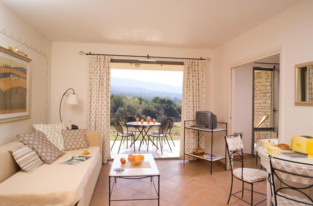 Madame Vacances Résidence Provence Country Club Saumane-de-Vaucluse Esterno foto