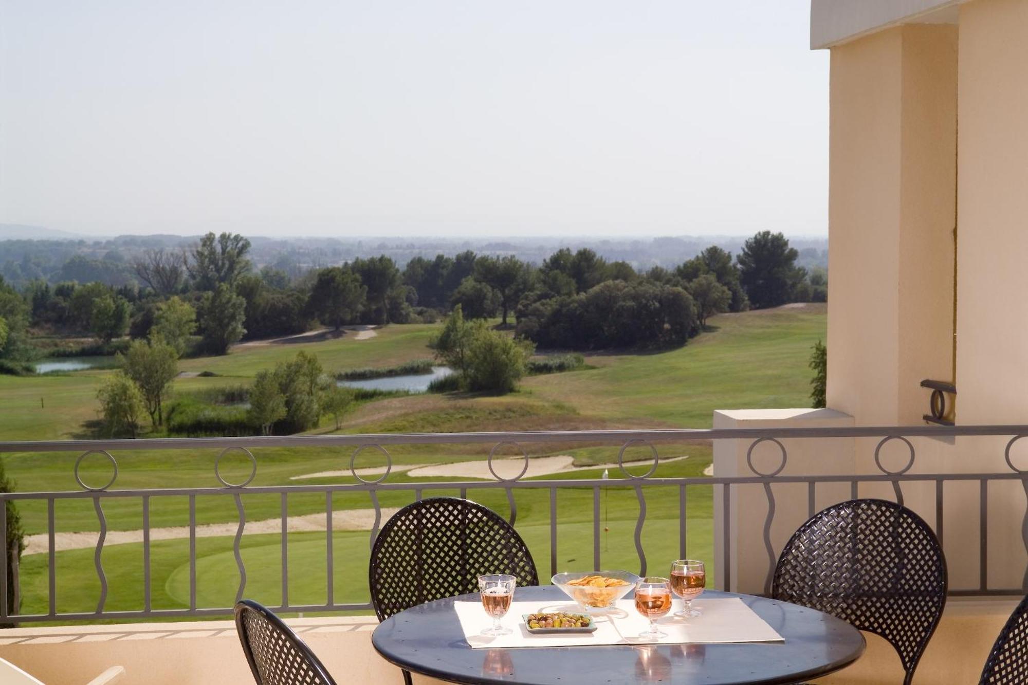 Madame Vacances Résidence Provence Country Club Saumane-de-Vaucluse Esterno foto