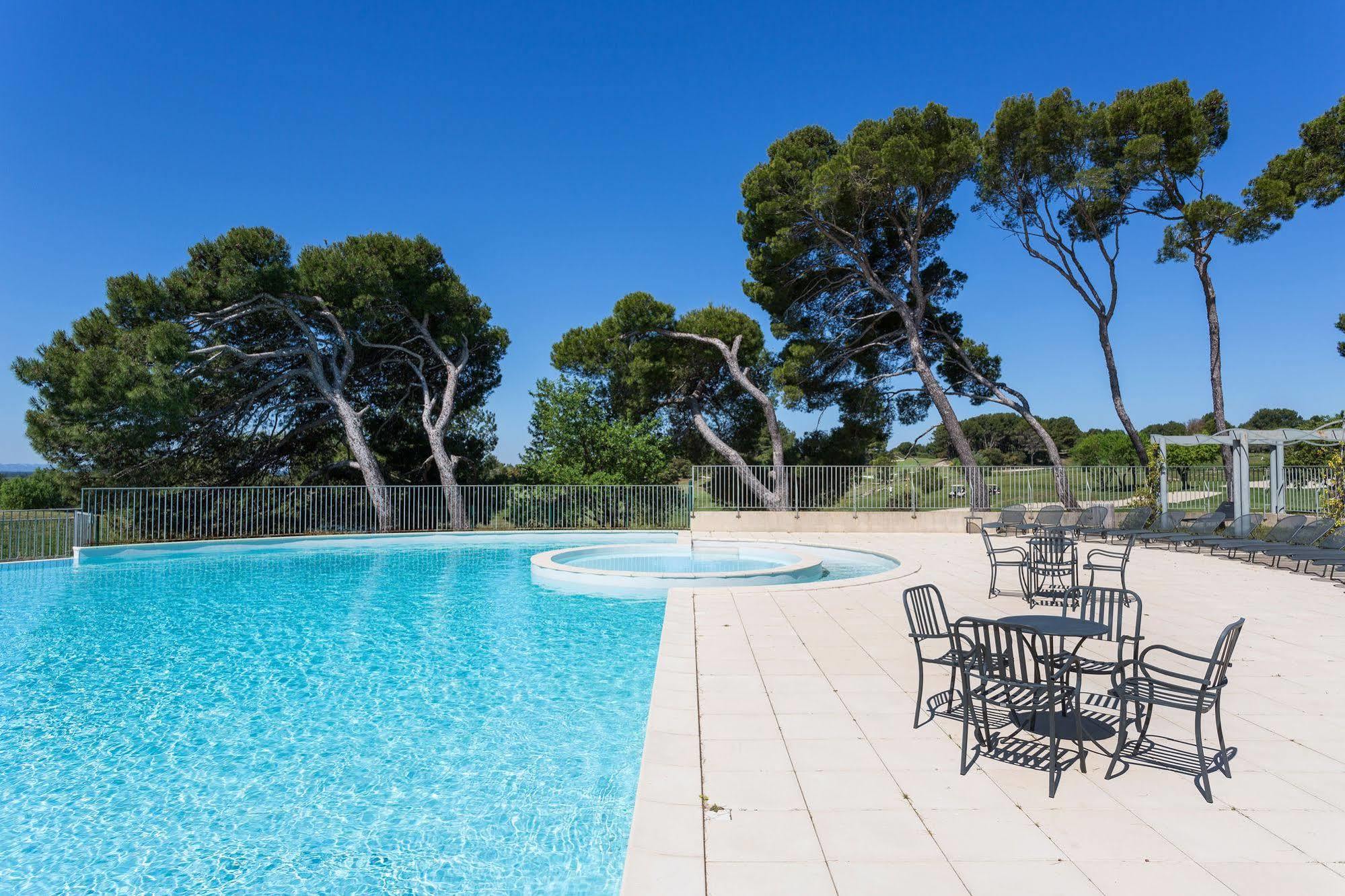 Madame Vacances Résidence Provence Country Club Saumane-de-Vaucluse Esterno foto