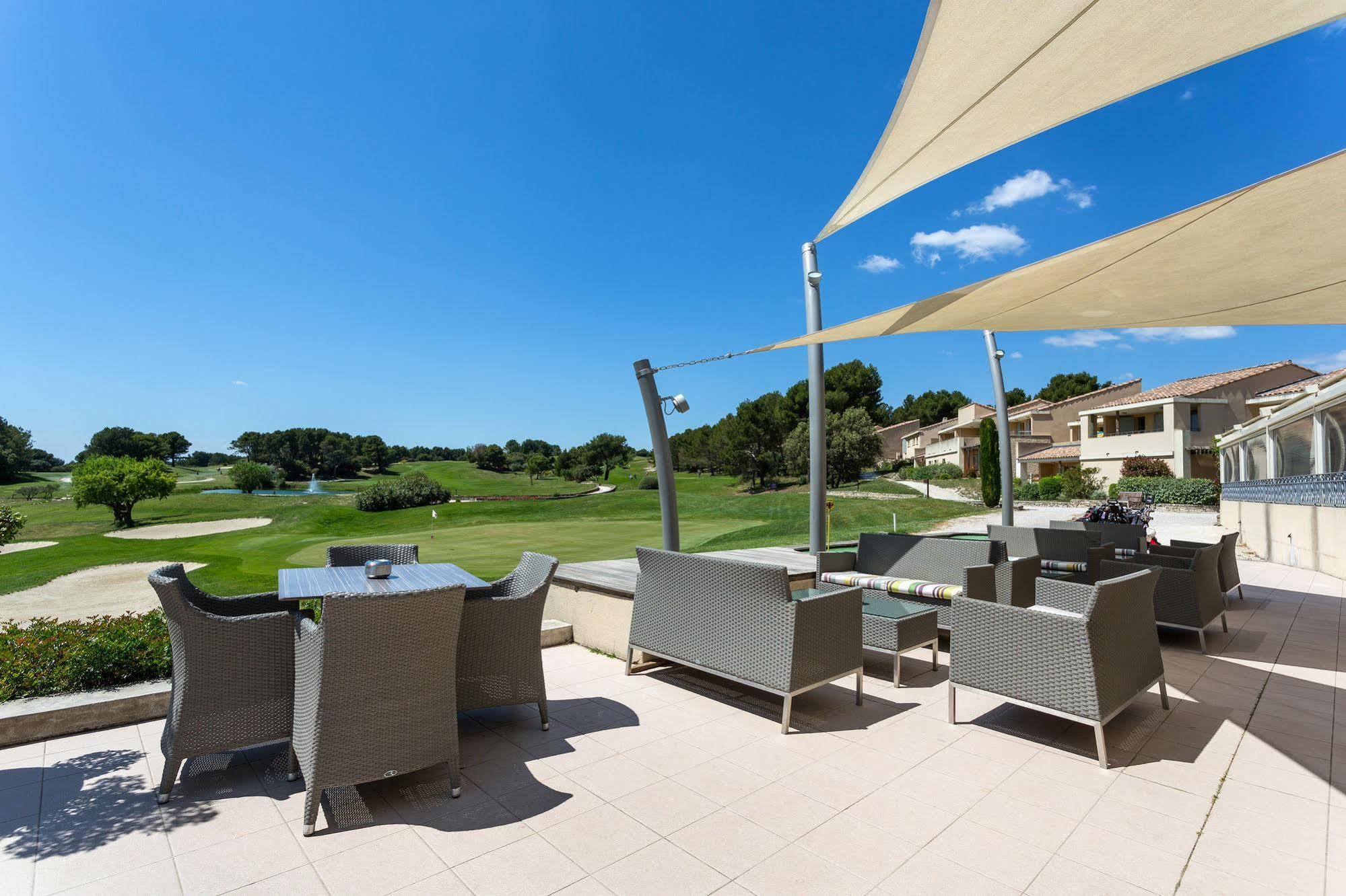 Madame Vacances Résidence Provence Country Club Saumane-de-Vaucluse Esterno foto